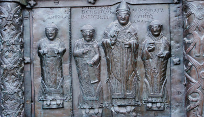 O romańskich drzwiach płockich z połowy XII w. i Towarzystwie Naukowym Płockim 